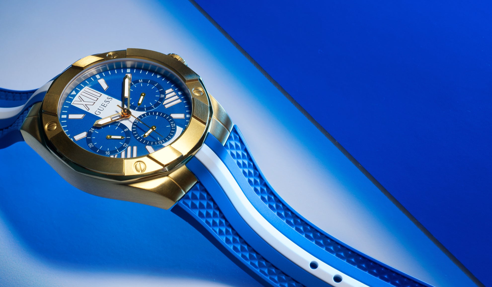 gw0716g2 mens blue sport watch with gold bezel