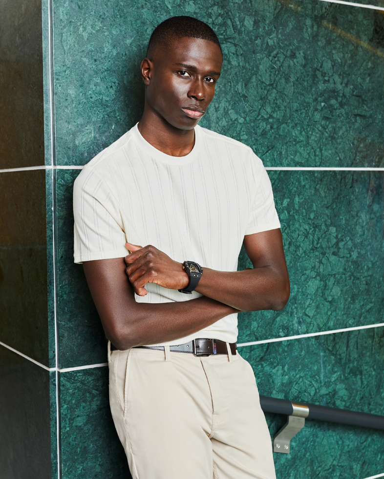 man wearing watch GW1072G2