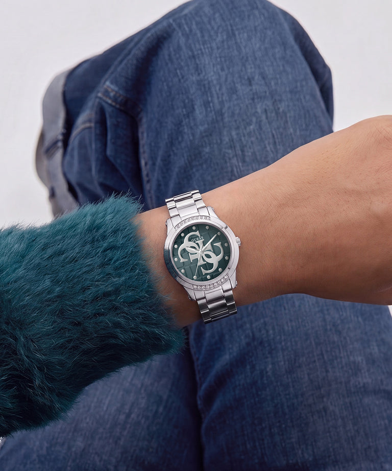 GW0861L7 on wrist