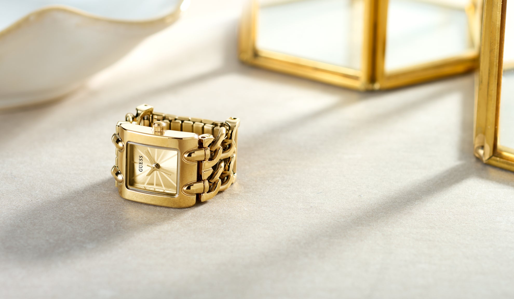 GW1025L2 watch ring gold