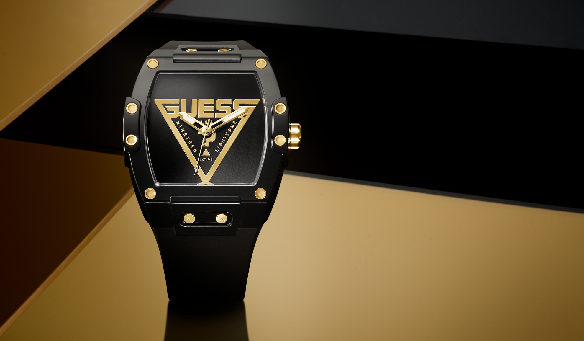 GW1072G2 Mens gold & black watch with Guess logo