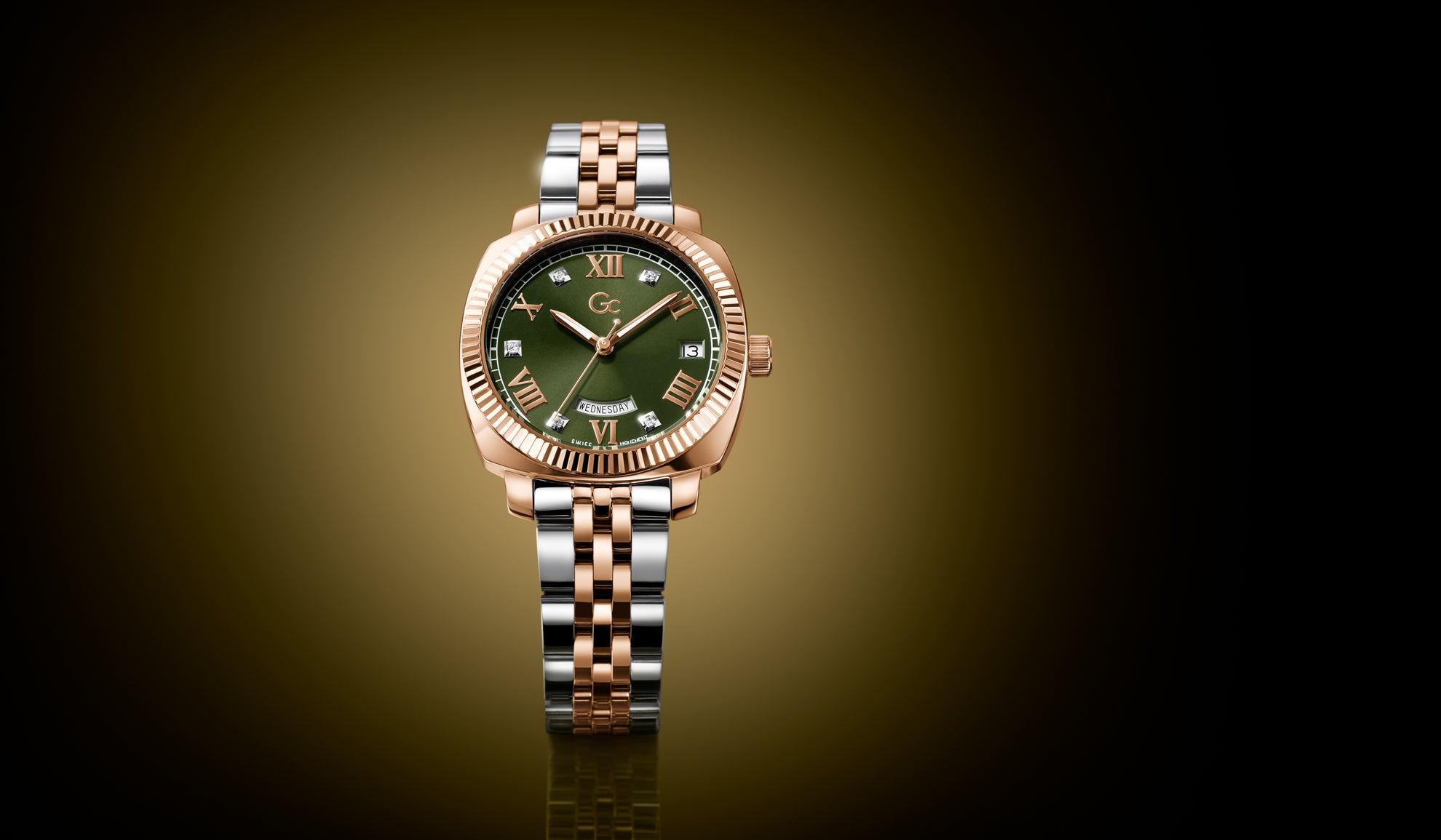 Gc Flair Coussin Lady Mid Size Metal watch with green dial