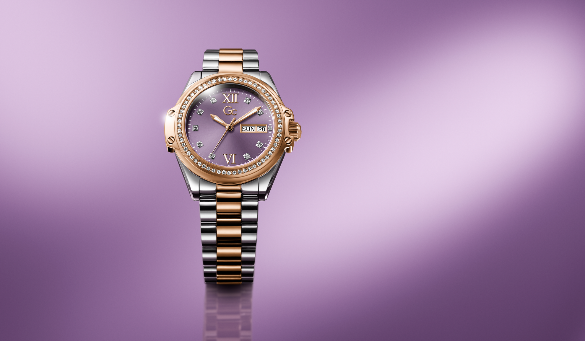 Luxury watch Z53005L3 with a two-tone band on a purple background