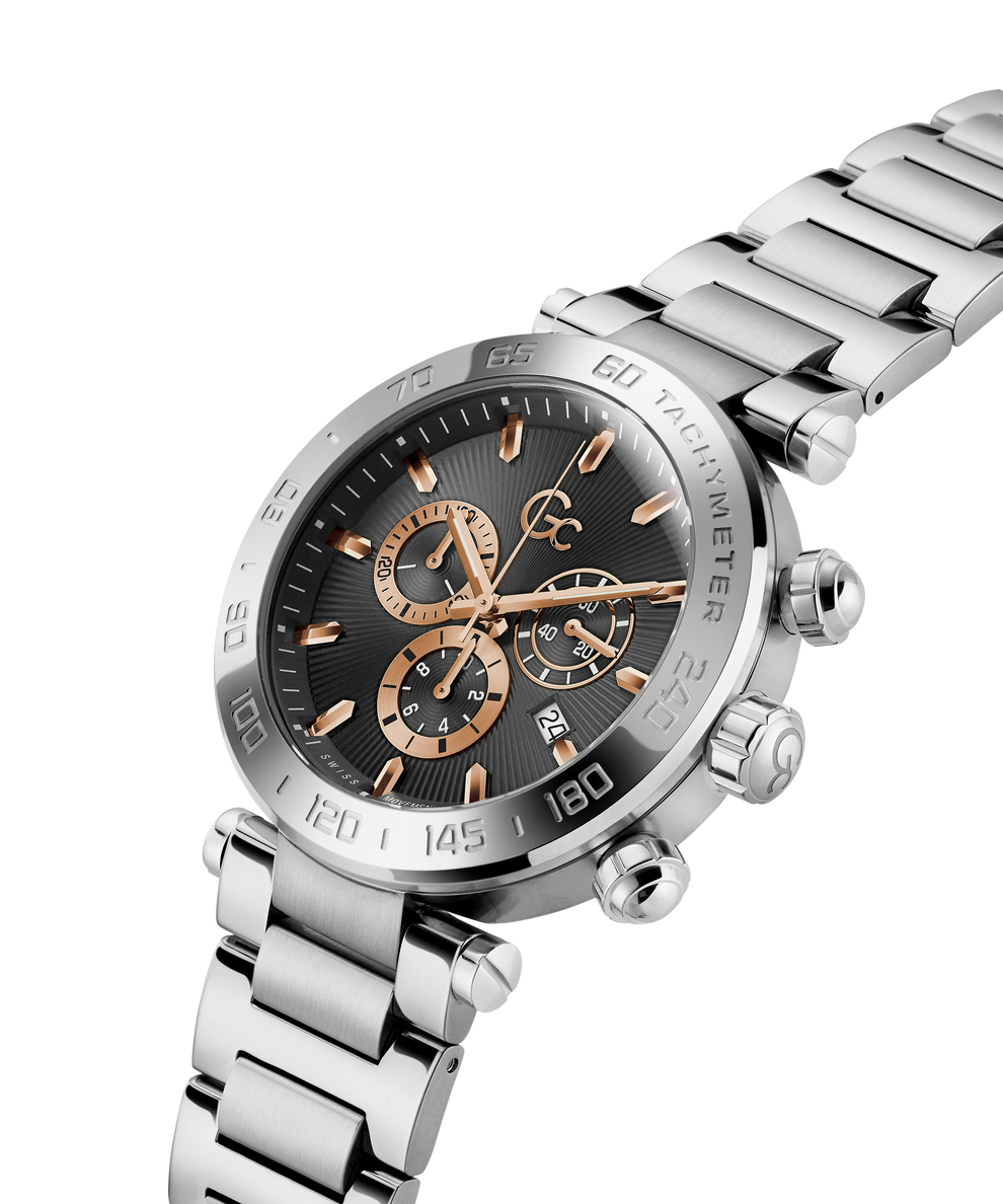 Z50001G7MF Gc Select Chrono Metal lifestyle angle