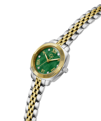 Gc Flair Coussin Mini Small Size Metal with green face and two-tone gold and silver strap on white background lifestyle