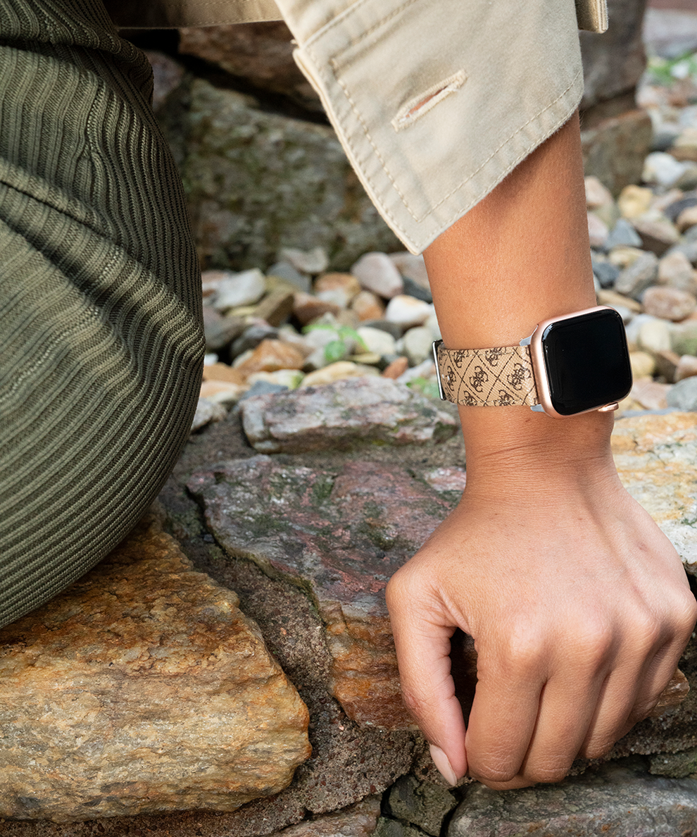 GUESS Logo Leather Band for Apple 38 40 mm Watch CS2001S1