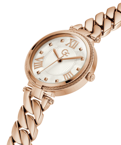 Y94003L1MF Gc LadyChain Mid Size Metal caseback (with attachment) image lifestyle